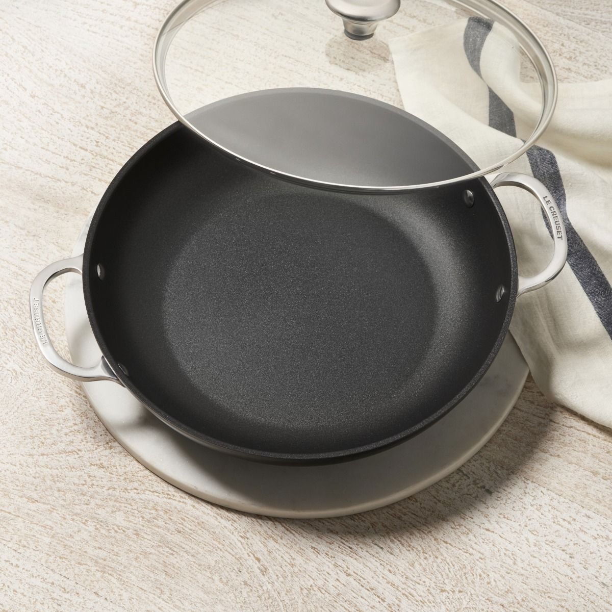 Le Creuset 4 Qt. Shallow Casserole/Braiser with Glass Lid | Toughened Nonstick Pro Le Creuset 4 Qt. Shallow Casserole/Braiser With Glass Lid | Toughened Nonstick Pro -STAUB Shop tbraiser3