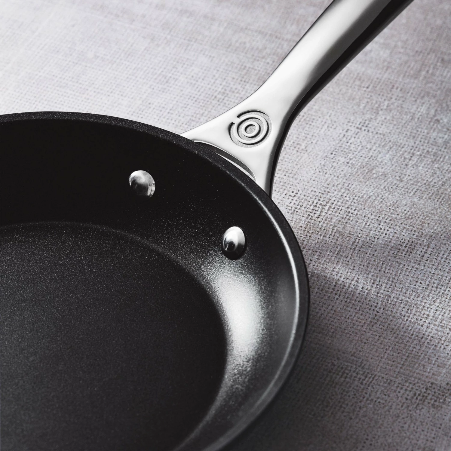 Le Creuset 8" Fry Pan | Toughened Nonstick Pro - Image 4