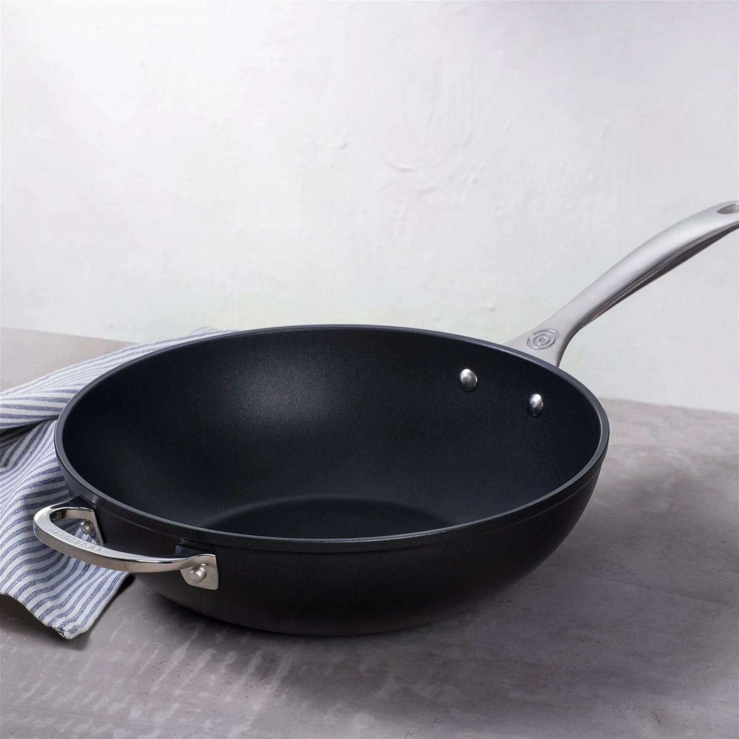 Le Creuset 12" Stir Fry Pan | Toughened Nonstick Pro - Image 5