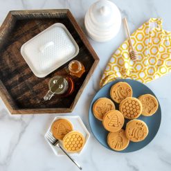 Nordic Ware Honey Bee Pancake Pan 4 Nordic Ware Honey Bee Pancake Pan -STAUB Shop vqznnyxq 1