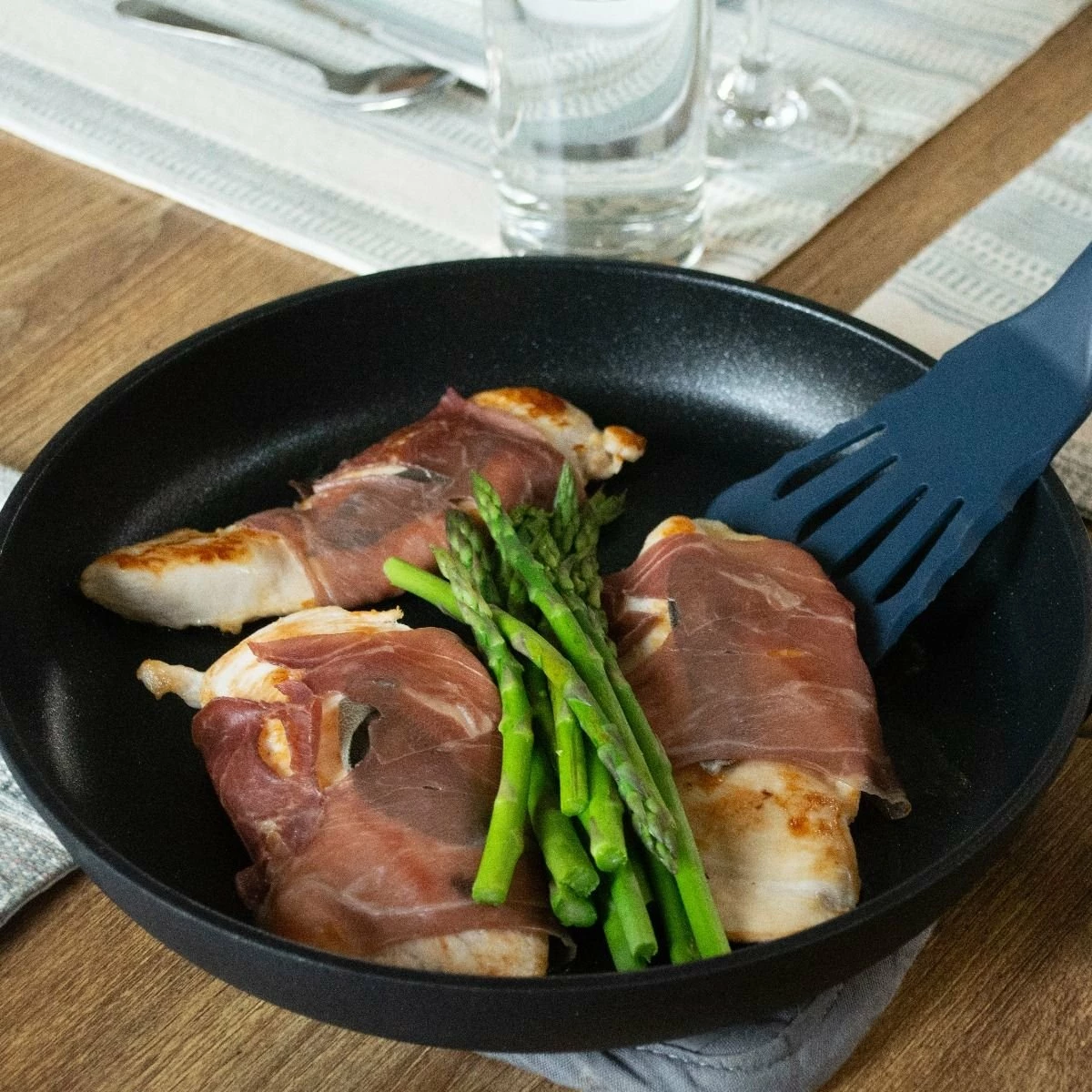 Swiss Diamond | XD Fry Pan With Lid - 10.25" - Image 2