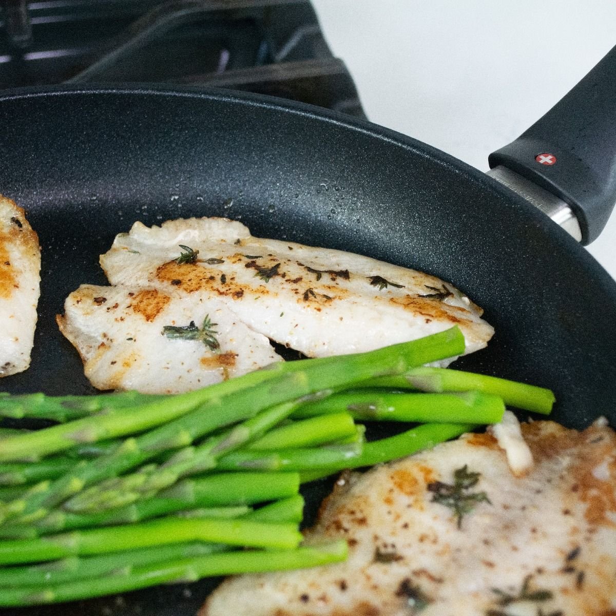 Swiss Diamond | XD Fry Pan - 11" Swiss Diamond | XD Fry Pan - 11" -STAUB Shop